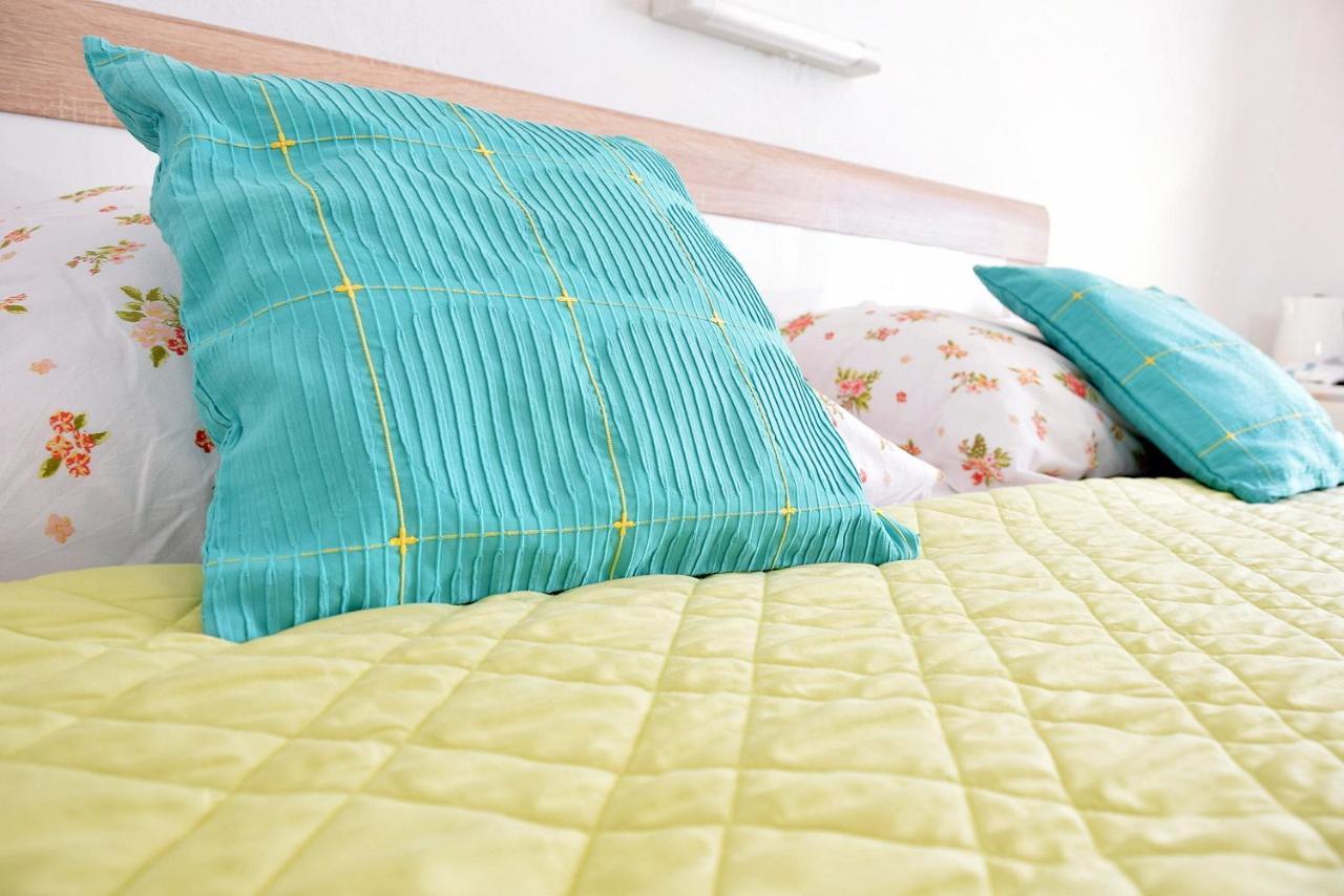 Rooms Vilma Close To Rab City Palit Екстер'єр фото