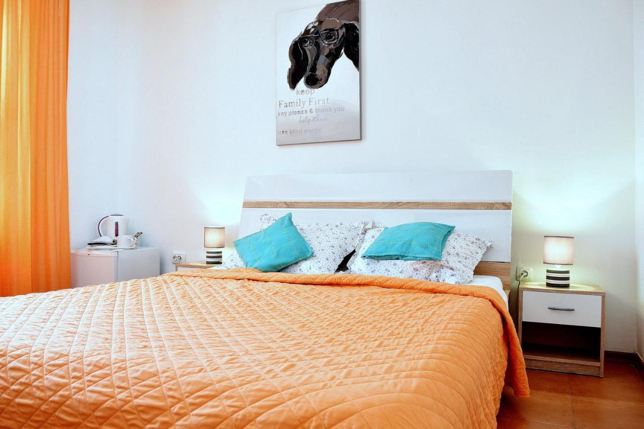 Rooms Vilma Close To Rab City Palit Екстер'єр фото